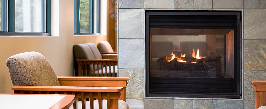 Smoky Effect Electric Fireplace Logs in Beloeil, Quebec